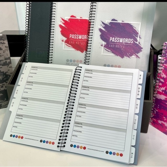 Forget your passwords? Its a time waster! RED MINI PASSWORD BOOK! So awesome! - Picture 8 of 9